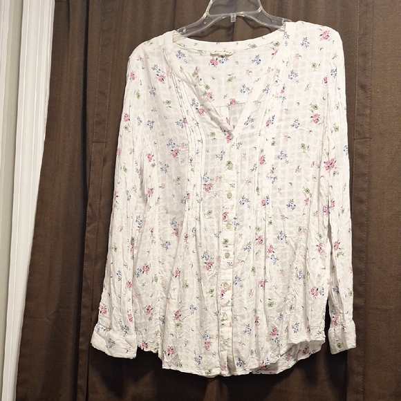 Jane and Delancey Tops - Jane and Delancey Floral V-Neck Button Blouse -